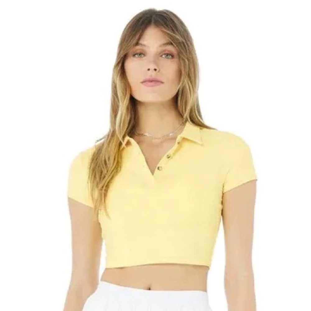 Alo Yoga Choice Polo M new without tags but never worn in Buttercup